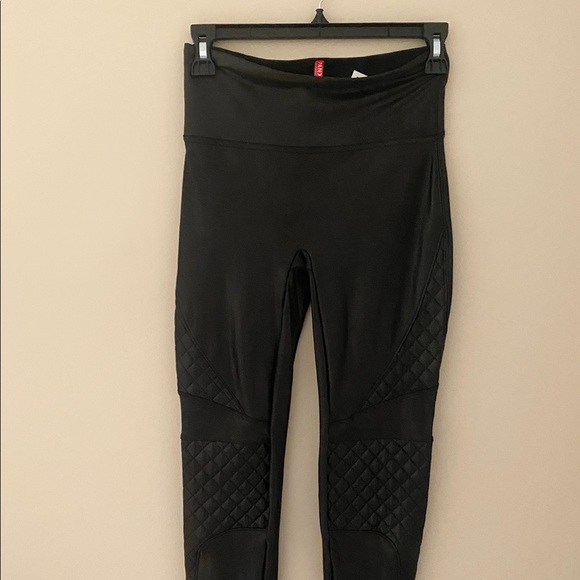 Spanx Faux Leather Quilted Leggings - Picture 2 of 3
